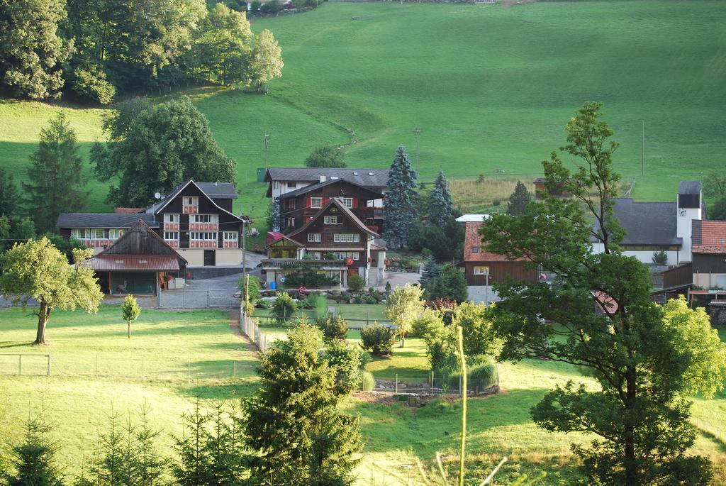 B&B Haus Zur Krone Oberriet Exterior photo