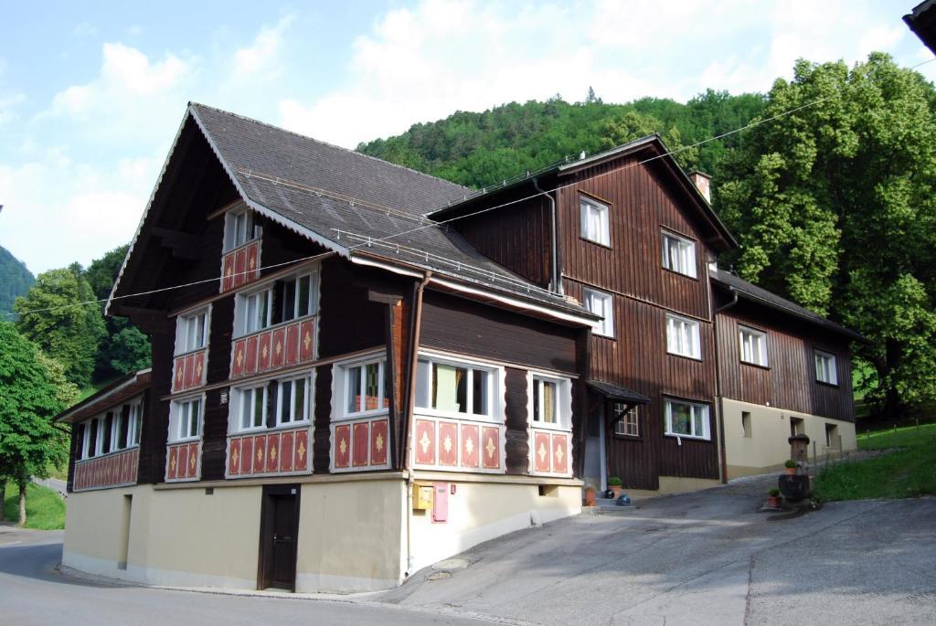B&B Haus Zur Krone Oberriet Exterior photo